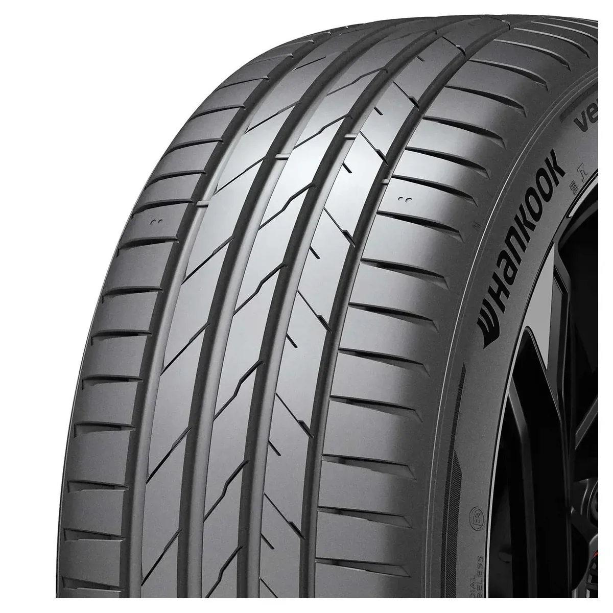K137A Ventus evo SUV 102Y